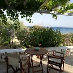 Cycladic Seaside Studio アパート ドリオス